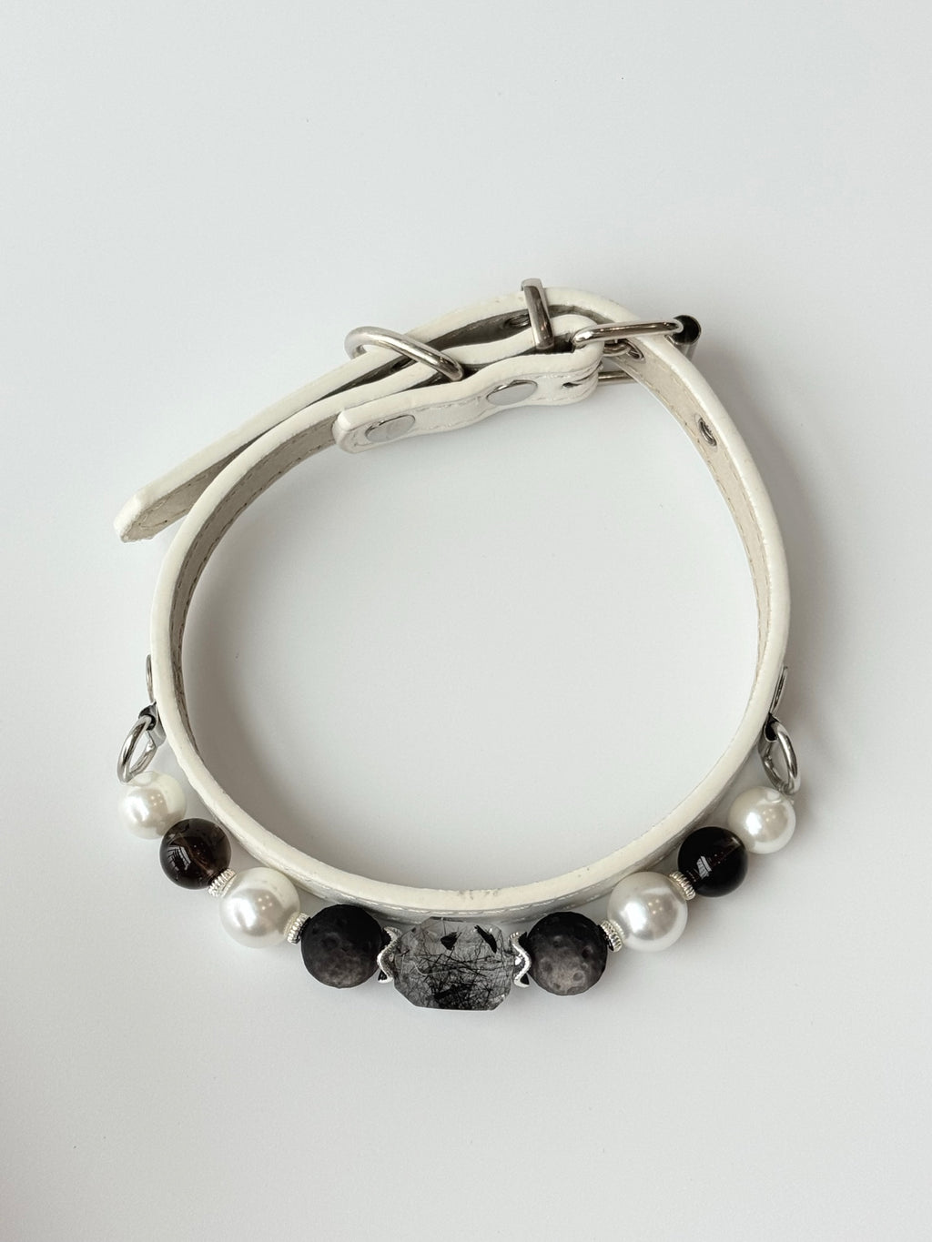 luxury white leather pet collar with natural pearl and crystal beads on cat